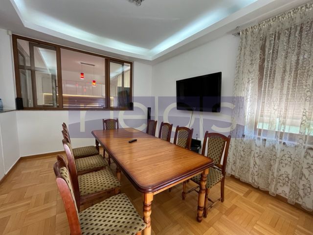 Vila spatioasa 6 dormitoare | gradina | Garaj - Poză 36