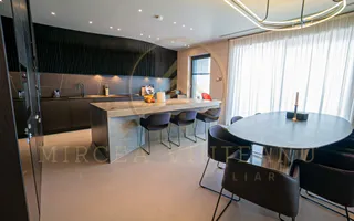Casa de Vis Smart pe Malul Lacului – Lux, Confort și Tehnologie - Poză 17