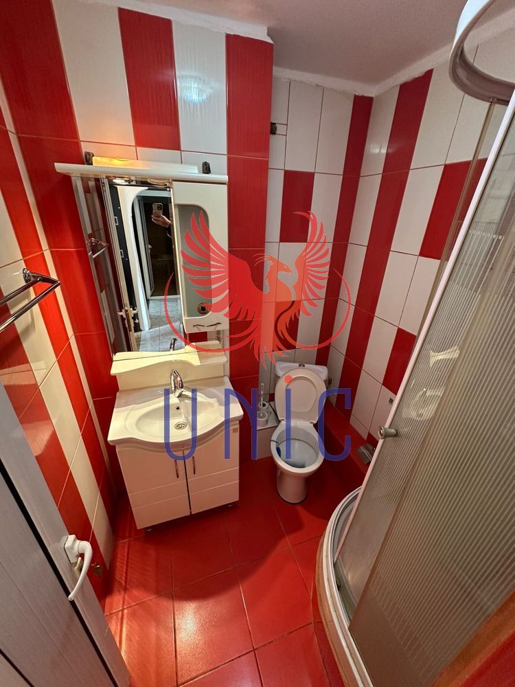 Apartamet decomandat in Craiovita Noua! - Poză 9