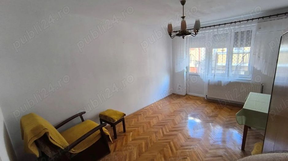 Vând apartament doua camere decomandate zona centrala - Poză 2