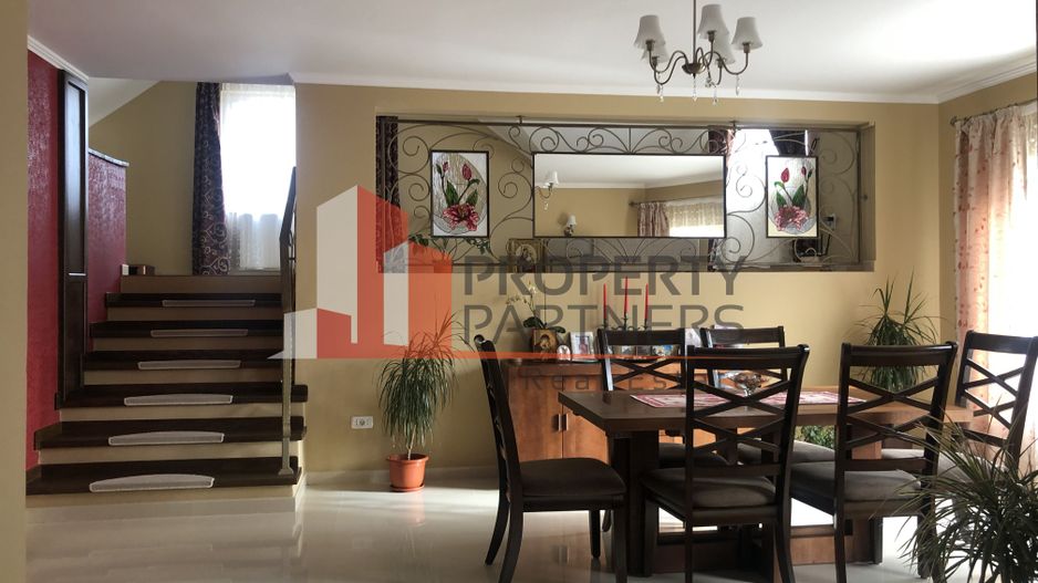 Vila de locuit in Bran/Predelut cu panorama superba. - Poză 13