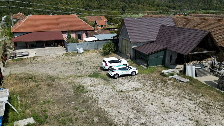 Casă tip duplex cu teren generos în Dezna - Poză 15