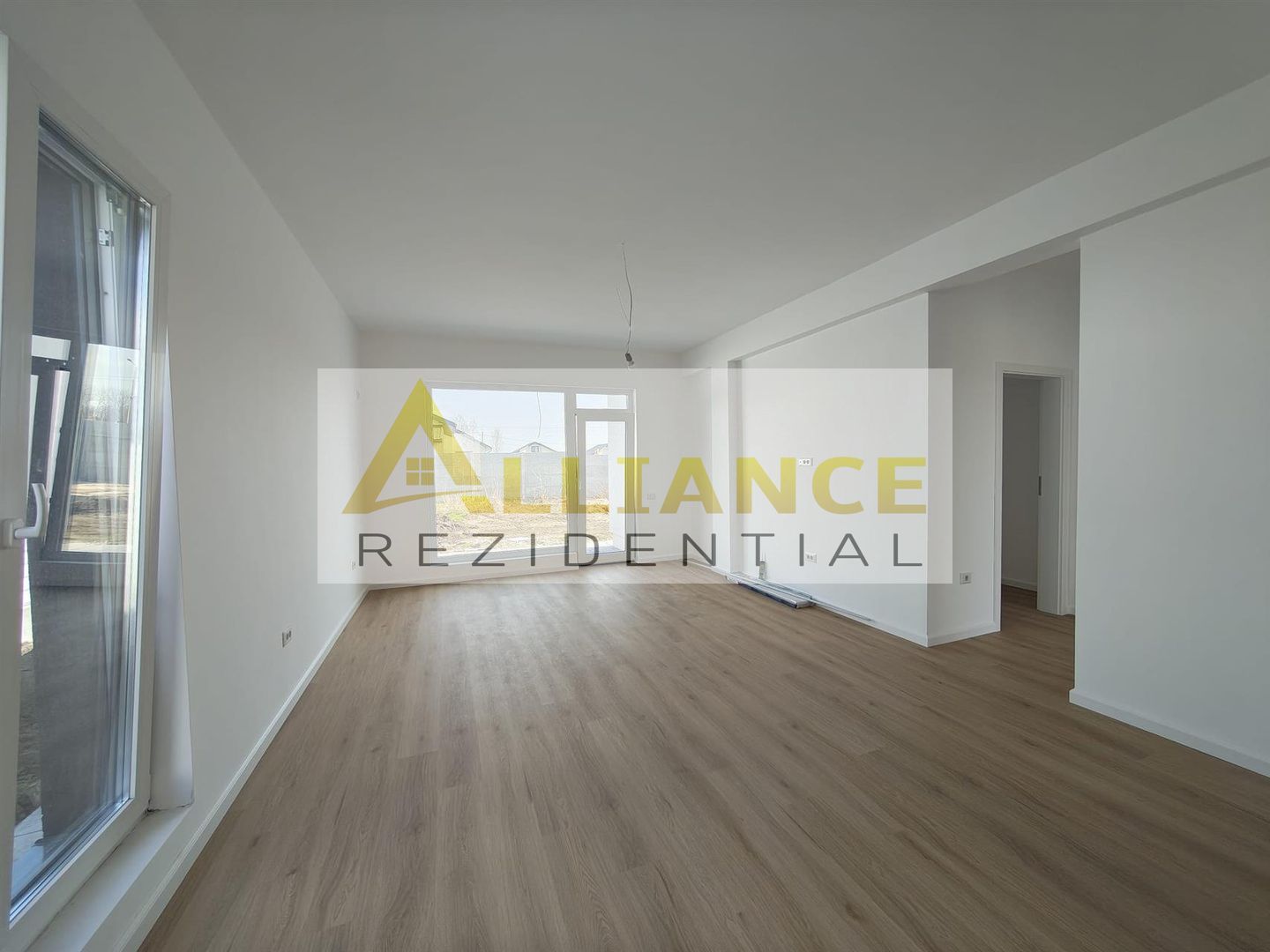 CASA PE PARTER CU 4 CAMERE DE VANZARE - COMUNA BERCENI - Poză 4