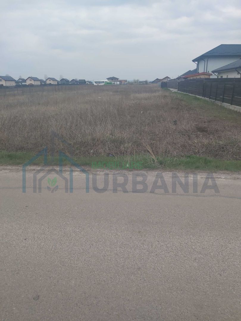 Teren intravilan de 2000 mp cu utilități în Vorovești, strada Pieptănari - Poză 1