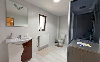 Vila de vanzare in APA-NORD  cu 2 Piscine/Zona de Relaxare/Acces lac - Poză 17