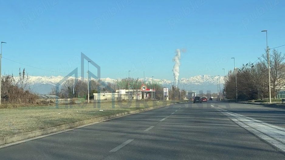 Teren intravilan 2218 mp în Strunga, zonă centrală, cu utilități și deschidere la drum principal - Poză 5