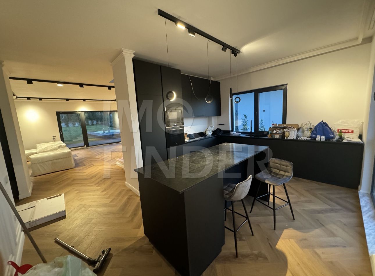 Vanzare vila smart cu piscina, strada privata,  A  Muresanu - Poză 3