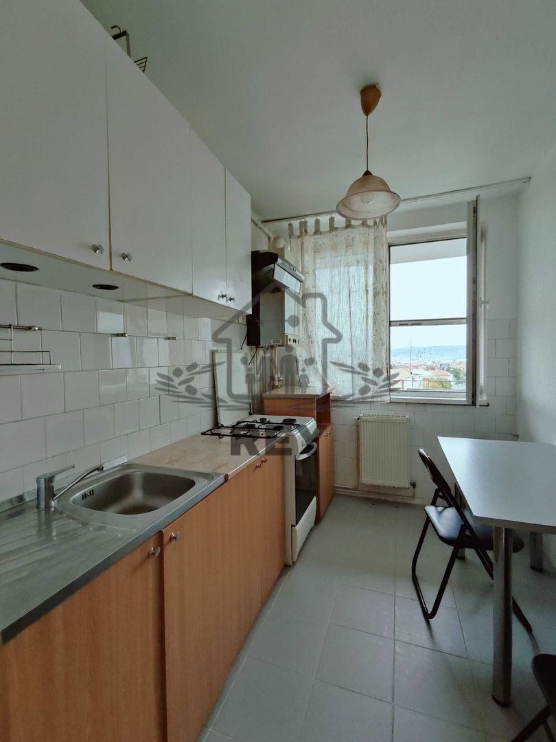 Proprietar - vand apartament 2 camere Sibiu-Bd.Mihai Viteazul - Poză 3