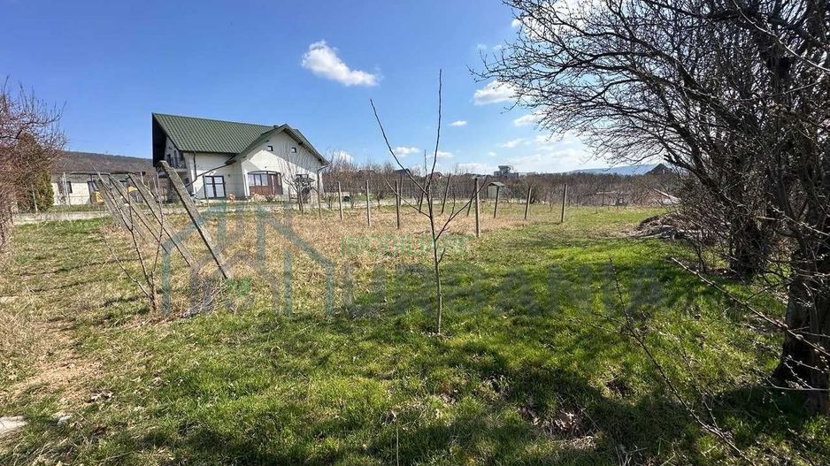 Teren intravilan de vânzare în centrul comunei Bârnova, Iași - Poză 1