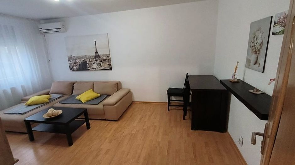 Garsonieră de închiriat lângă metrou Favorit – confort, acces rapid și - Poză 1