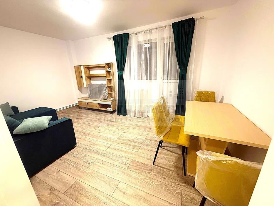 3 cam decomandat, Păcurari ,bulevard, etaj 2, 53 mp, renovat, 128.900€ - Poză 1