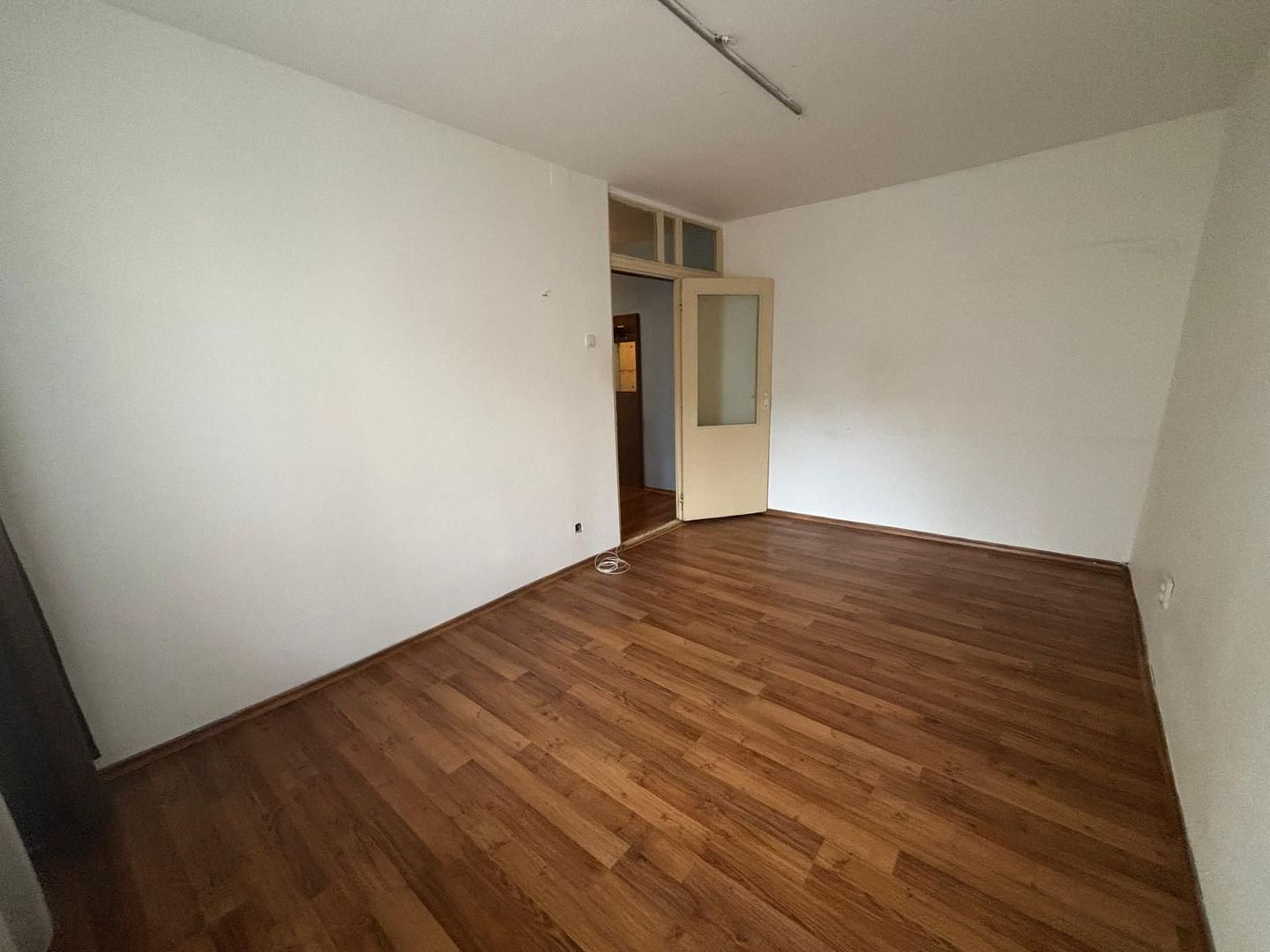 Apartament cu centrala proprie - Poză 1