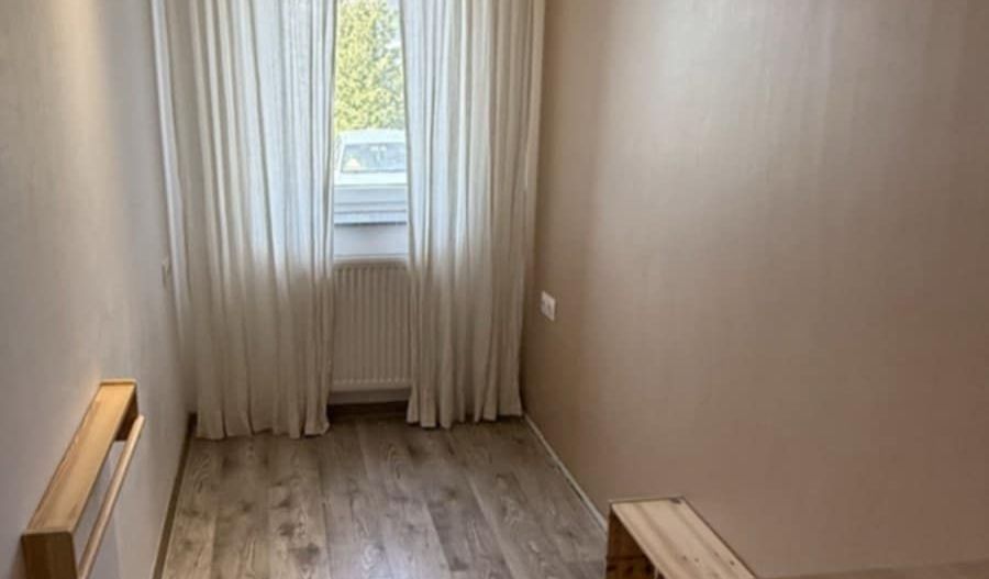 Apartament 2,5 camere chic cu grădină balcon vitrat și mobilier premium - Poză 4