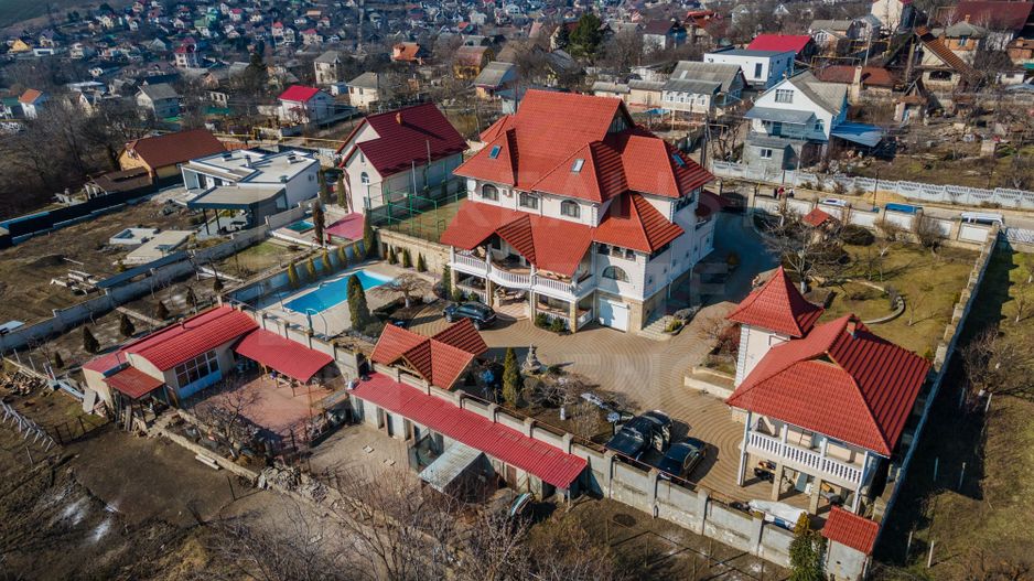 Vânzare casă de lux, 700 mp + 22 ari, situată în Tohatin - Poză 39