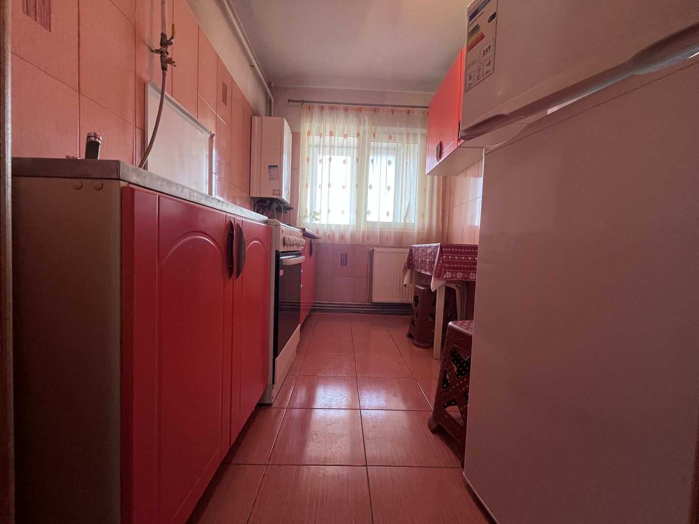 Zonă bună! Vânzare apartament cu 3 camere, micro 6- Târgoviște! - Poză 8
