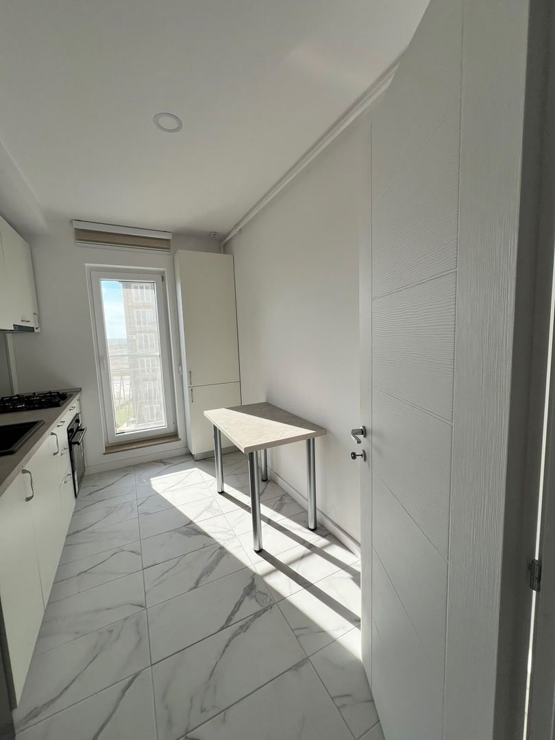Apartament cu 3 camere de inchiriat in Cosmopolis - Poză 8