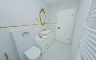DOMENIU DE LUX DE VANZARE IN APA NORD cu deschidere la lac - Poză 18