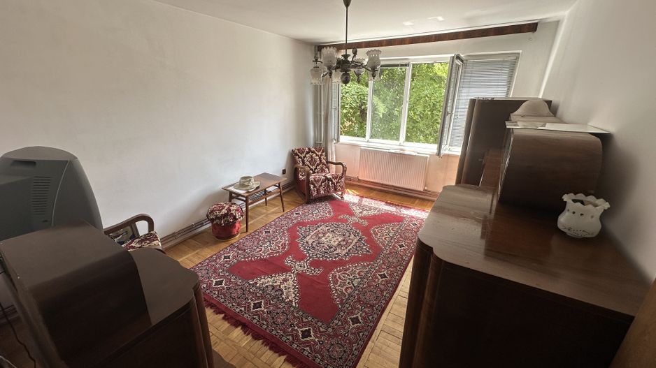 Apartament 2 camere etaj 2  decomandat - Poză 3