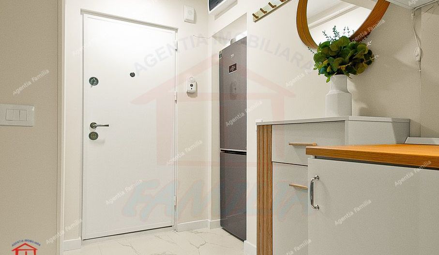 Inchiriere apartament 3 camere decomandat zona centrala - Poză 10