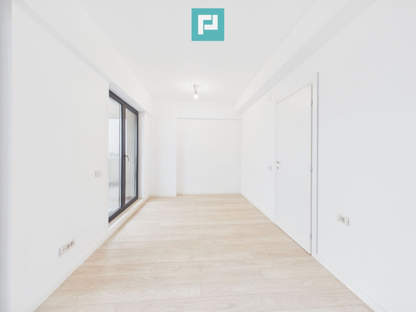 Penthouse 5 camere etaj 10 Fundeni vedere superba - Poză 3