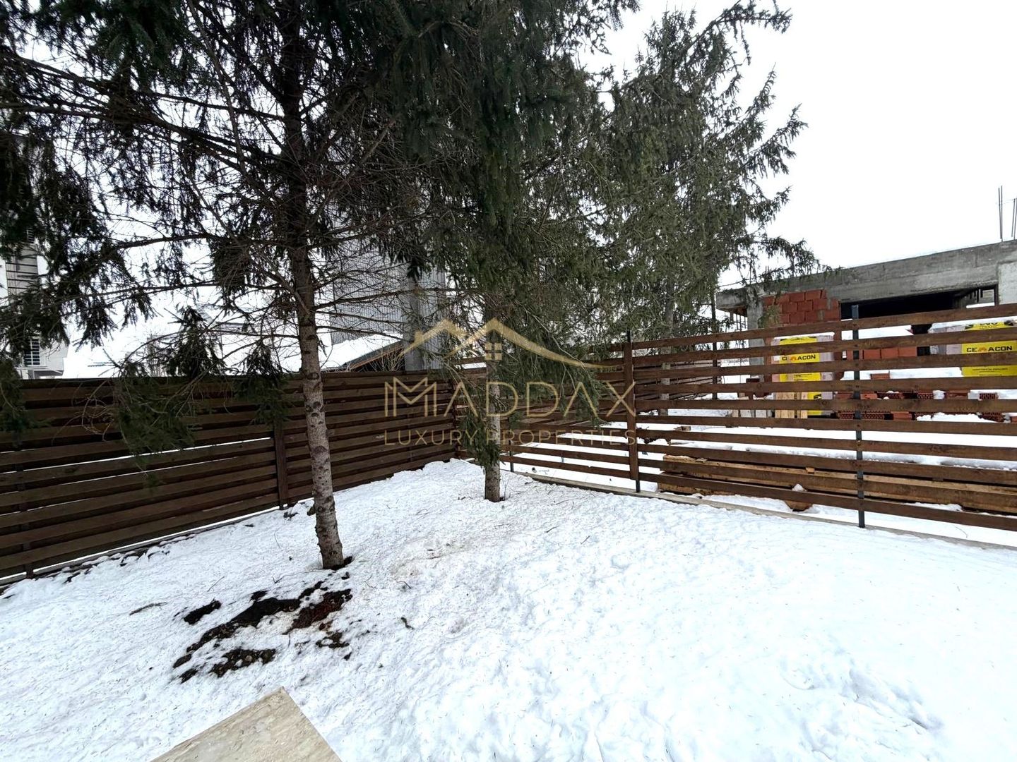 Vila moderna 6 camere // 190mp // teren 300mp // Tunari - Poză 29