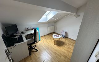 Casă / Vilă cu 5 camere zona Lunei - Poză 33