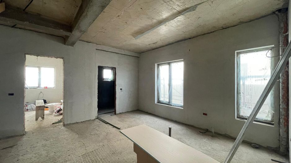 Duplex separat prin garaj si superpozitie - Poză 1