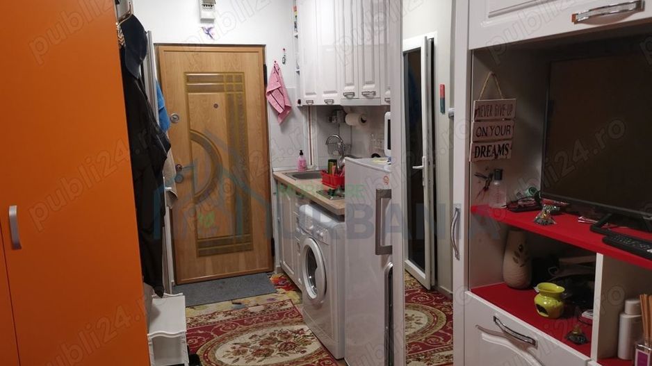 Garsoniera mobilata și utilata tip cameră de cămin cu baie proprie - Poză 9