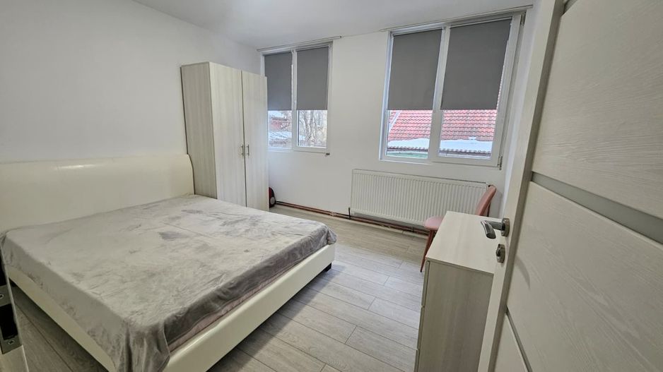 Apartament cu 3 camere la vila pe Bdul Victoriei Sibiu - Poză 2