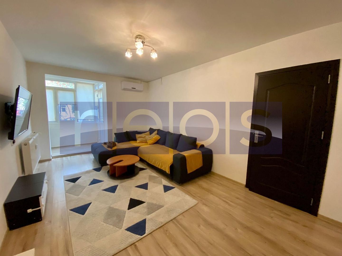 VANZARE APARTAMENT 2 CAMERE RENOVAT DUBLU VEDERE 55MP ZONA  TITAN/BALTA ALBA - Poză 2