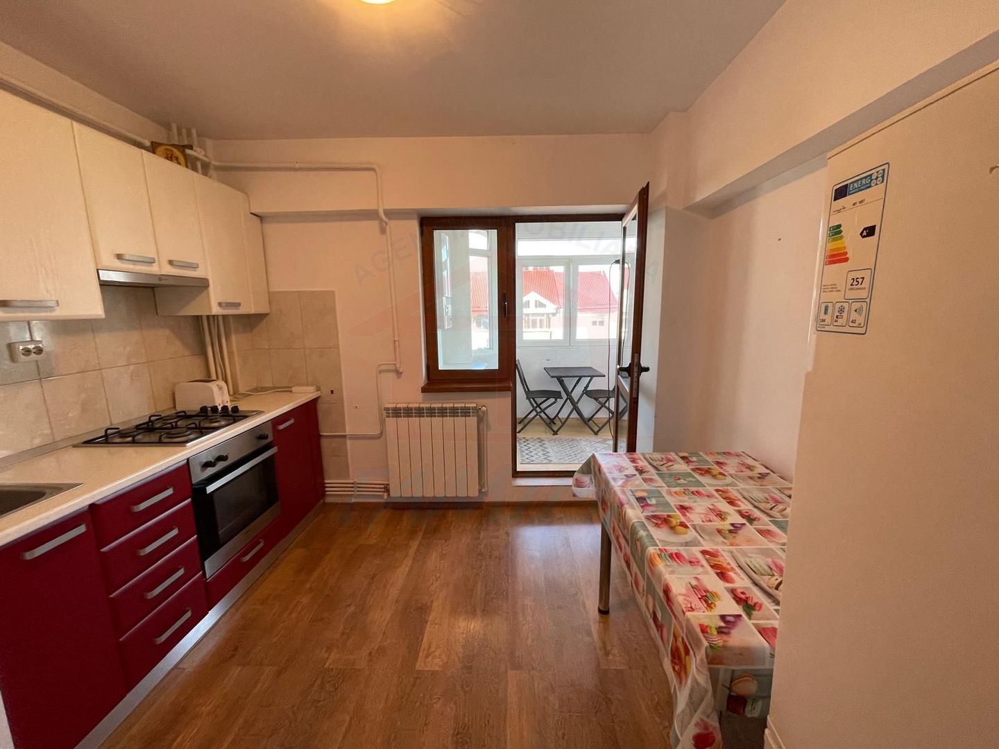 Apartament cu 1 cameră de închiriat - Zonă Ultracentrală, lângă Starea - Poză 10