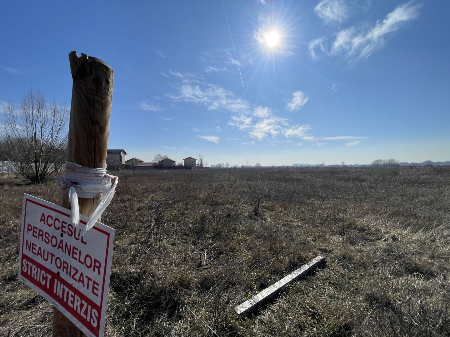 GIULESTI | Teren intravilan PUZ V3a2 9000mp ideal terenuri de sport - Poză 1