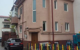 Casa care functioneza ca si gradinita in moment, zona centrala, Matei Voievod - Poză 2