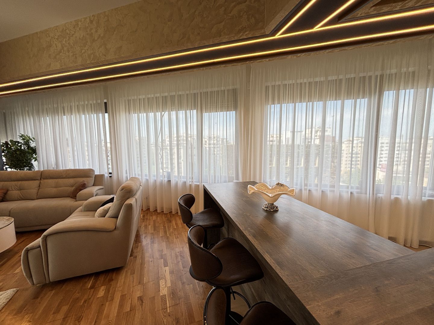 Apartament spectaculos 120 mp | Panorama către oraș | 2 Locuri Parcare - Poză 27
