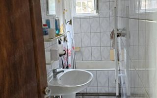 Vand apartament 2 camere etaj 1, CENTRALA, zona Sagului Piata Doina - Poză 3