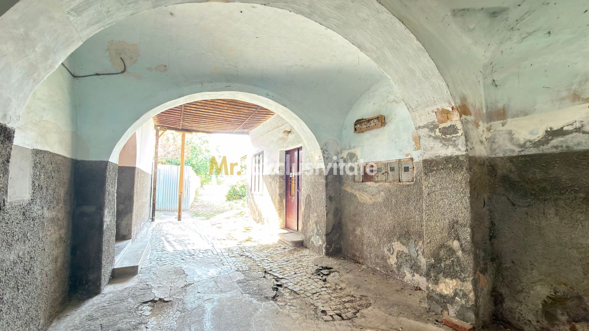 Apartament in Casă 2 camere Teren 100 mp / Str. 1 Dec. 1918 - Carei - Poză 3
