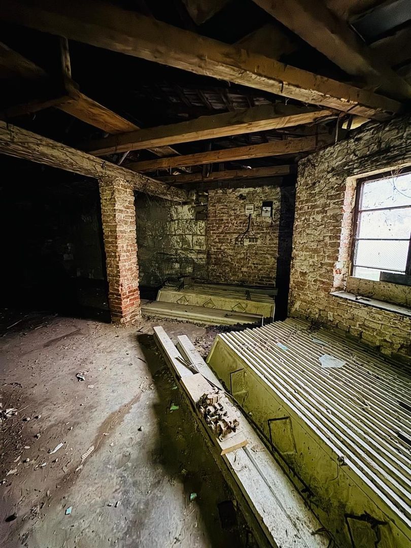 Casa Diosig + Cinematograf si teren - Poză 11