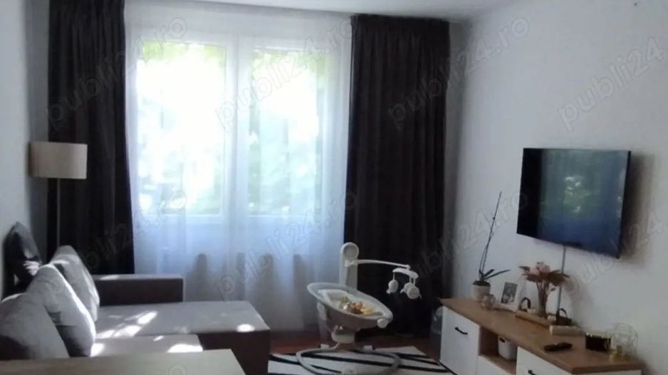 BRASADAS vinde ap 3 cam etaj 1/4 Carpati 1. - Poză 1