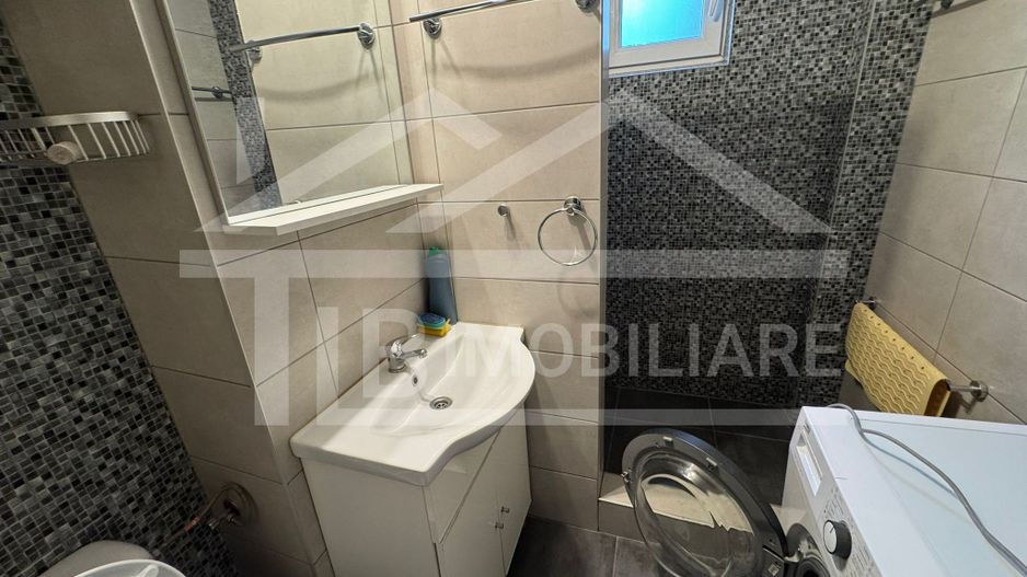 Apartament cu 3 camere, 84mp, Zona Central - Poză 4