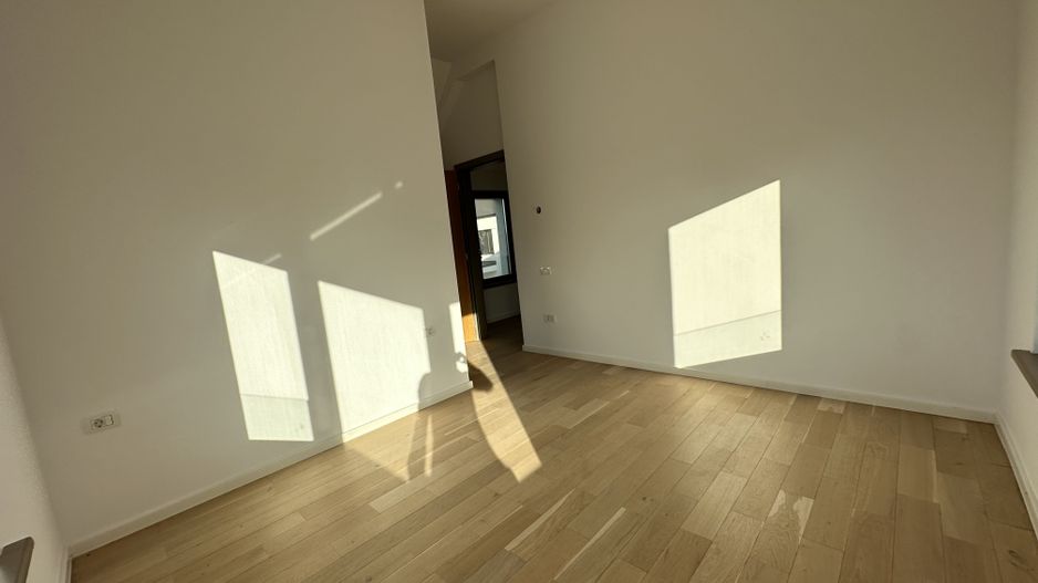 Casa cu 5 camere - Dumbarvita - Poză 6