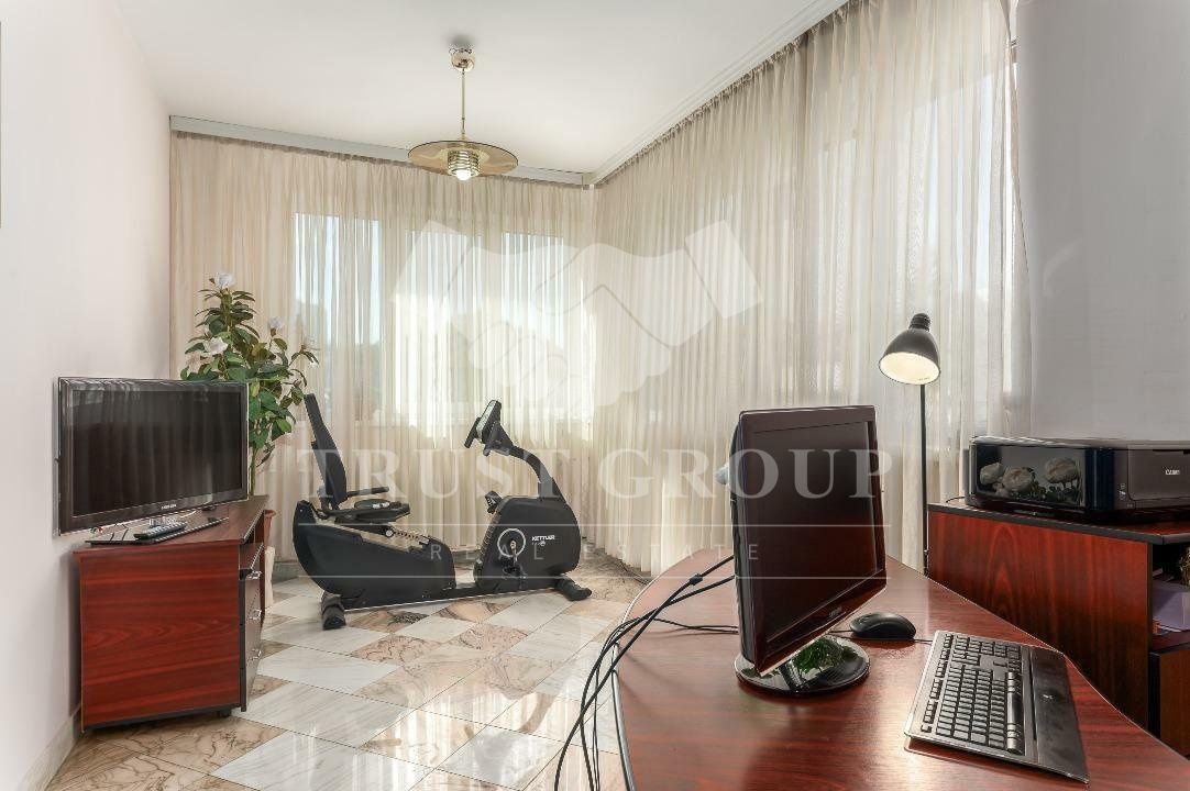 Casa 5 camere | Parcul Circului | Curte libera 300mp - Poză 15