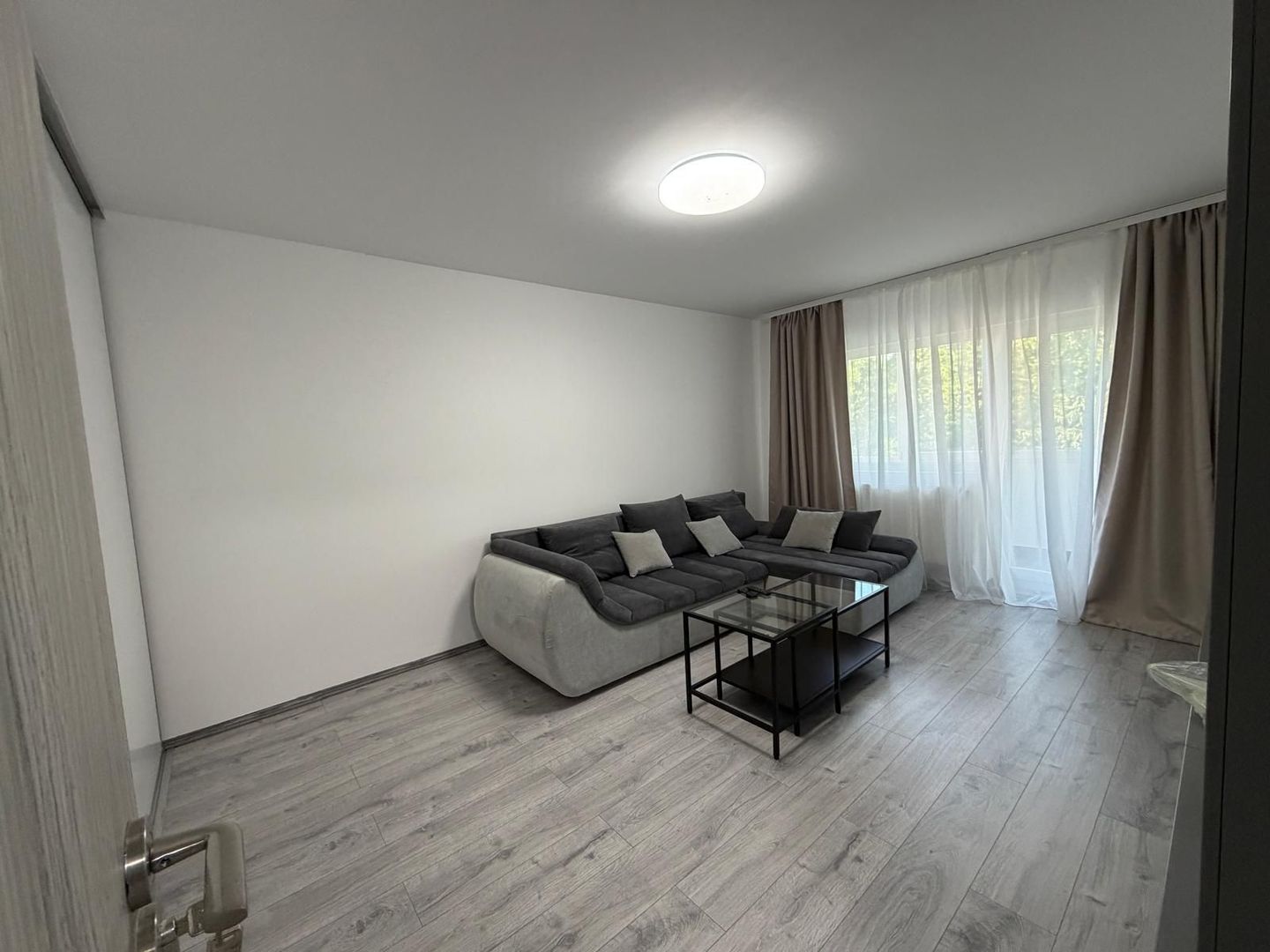 De închiriat Apartament decomandat cu doua camere in Lugoj - Poză 2