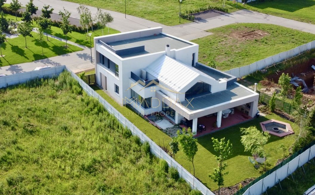 Masterpiece Villa**7 camere**Sauna**Jacuzzi//Dumbrava Vlasiei - Poză 1