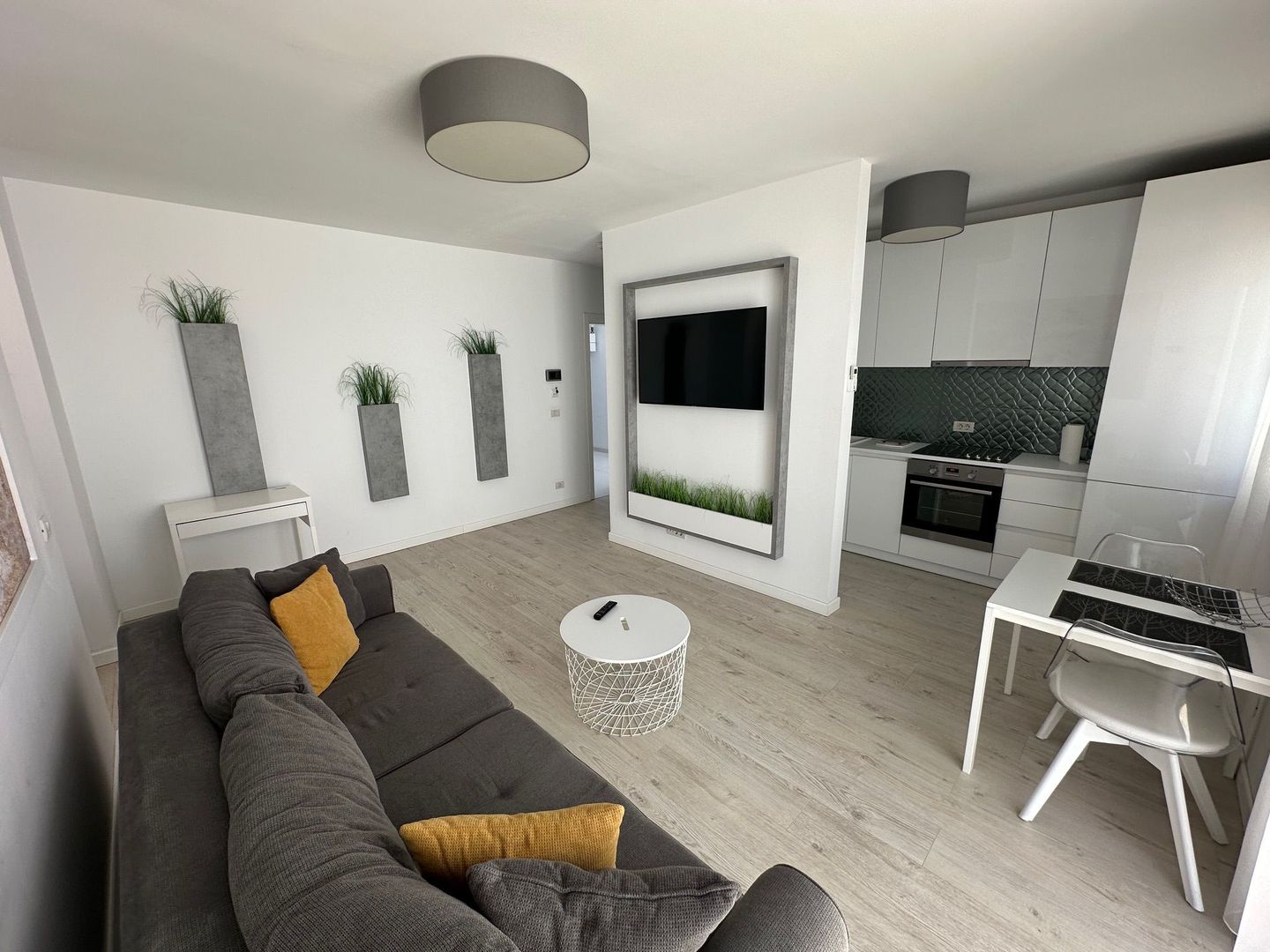 Apartament zona Lipovei - Poză 1