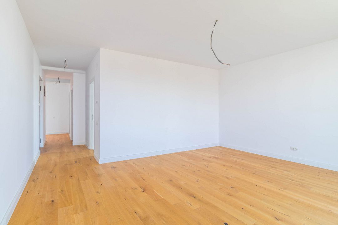 Apartament 3 camere Sisesti - vedere catre lac - Poză 2