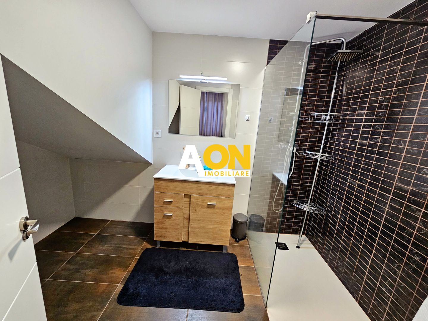 Casa tip insiruit, 5 camere, 2 bai, mobilata si utilata - Poză 8