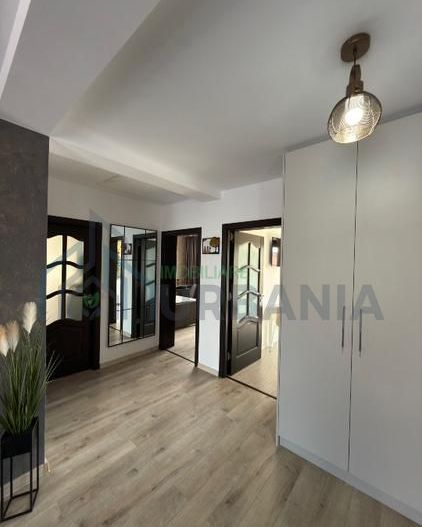 Apartament cu 3 camere/boxa/ pod cu placa de beton si loc de parcare - Poză 2