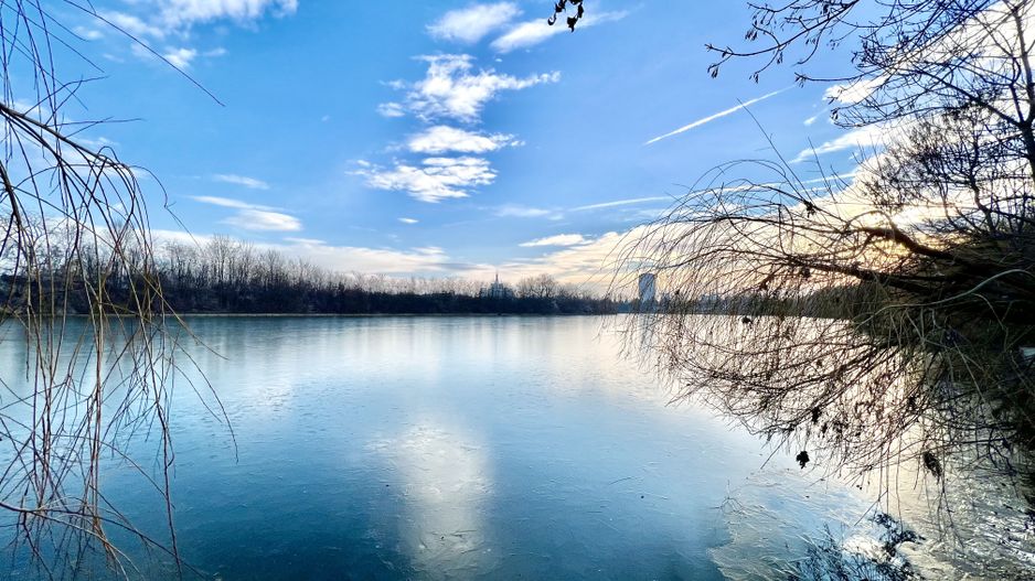 Teren 6000 mp pozitie deosebita lacul Baneasa adancime 140 m - Poză 23