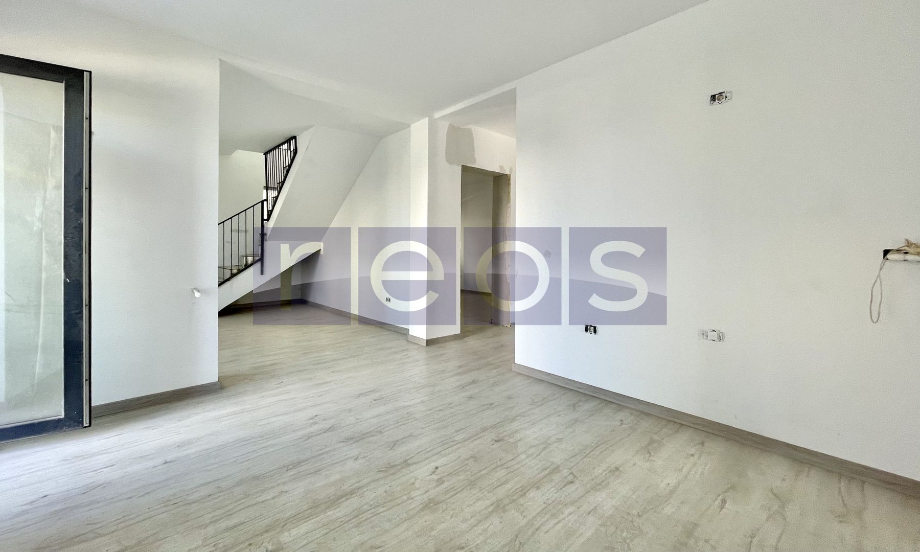 VANZARE VILA 5 CAMERE | DOMNESTI - Poză 3