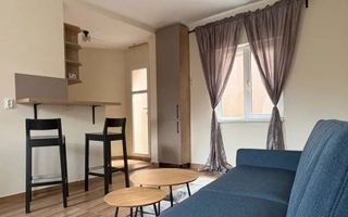 Casă centrală renovată, mobilată și utilată, zona Platinia - Poză 2